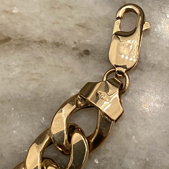 22” 18k Gold 33.03 gram Cuban Link Chain from Dubai - Picture 3 of 3